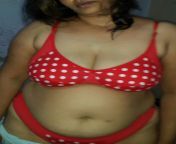 Mature aunty Polka dots Bra from mature jaipur aunty home sex